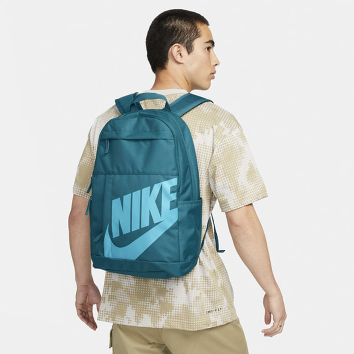 Nike seljakott Elemental