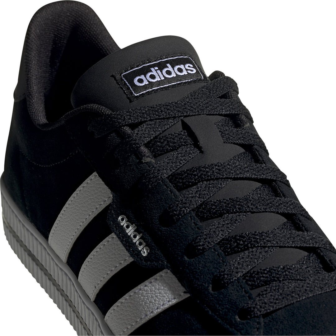 Adidas jalats Daily 3.0