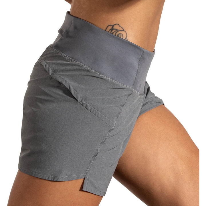 Brooks lühikesed jooksupüksid Chaser 5"