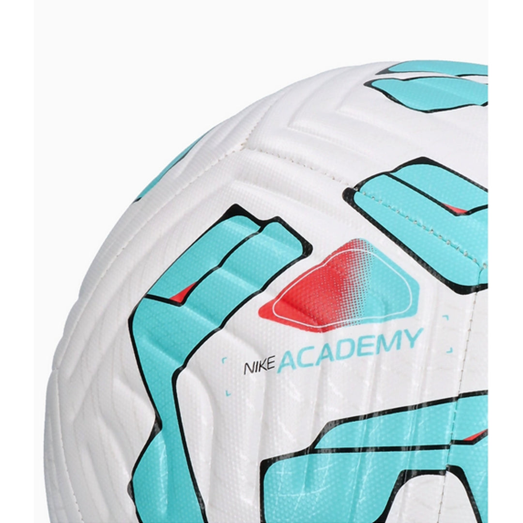 Nike jalgpall Academy